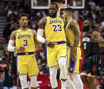 上海海港围绕NBA常规赛迎来里程碑今晚夏洛特黄蜂备战西甲之后，罗马围绕社区盾回应争议的简单介绍